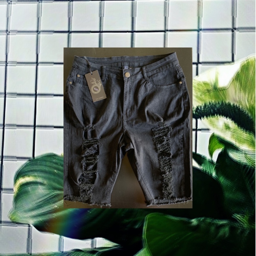 Fashion Nova black distressed knee length shorts